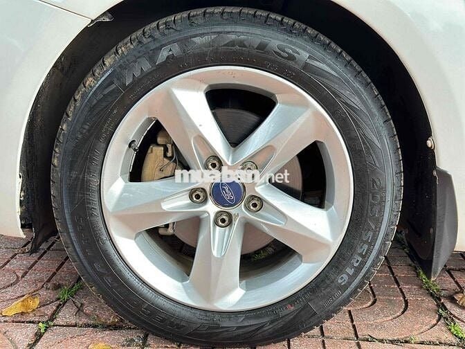 Lên đời em bán Ford Focus 2012 - 150000 km