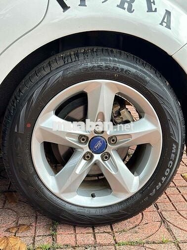 Lên đời em bán Ford Focus 2012 - 150000 km