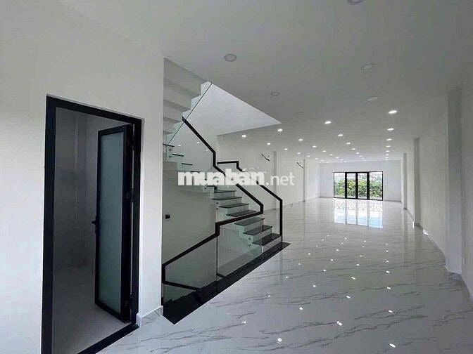 Mặt tiền kinh doanh Cách mạng Tháng 8 6x30m 1 trệt 2 Lầu