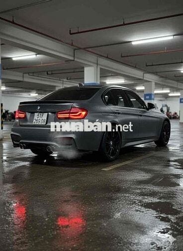 BMW 3 Series 2015 320i - 65000 km
