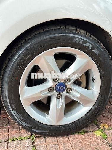 Lên đời em bán Ford Focus 2012 - 150000 km