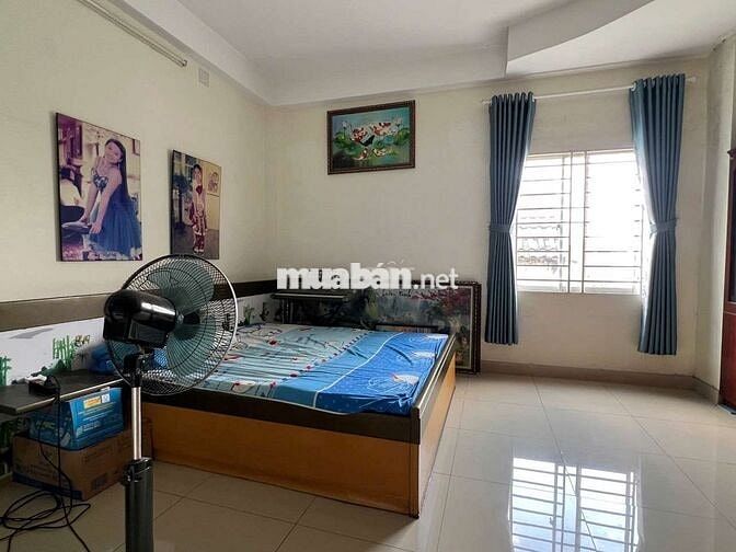 Bán nhà khu 10ha, 5x20.xd trệt 4 lầu.  .nhà mới đẹp. Hoàn công đầy đủ.