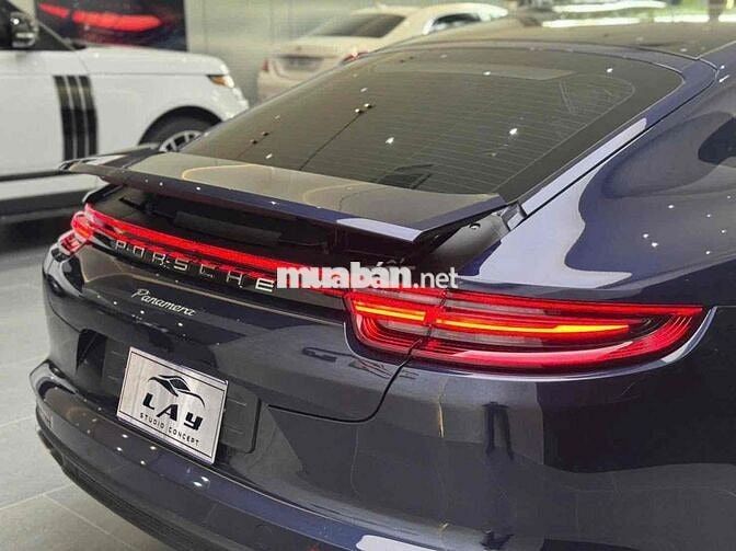 Porsche Panamera 2018 Xanh - Kem - 68000 km