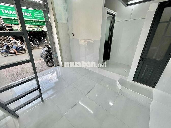 MẶT BẰNG CHO THUÊ_PHÙ HỢP CHO LÀM ĐẸP, BÁN HÀNG_GẦN TRƯỜNG, CHỢ