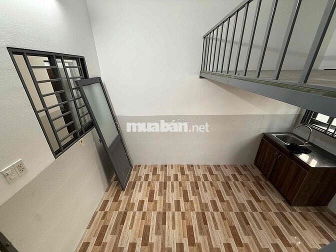 Khai trương căn hộ Duplex cửa sổ ban công siêu đẹp ngay Emart