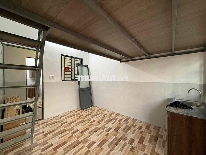 Khai trương căn hộ Duplex cửa sổ ban công siêu đẹp ngay Emart