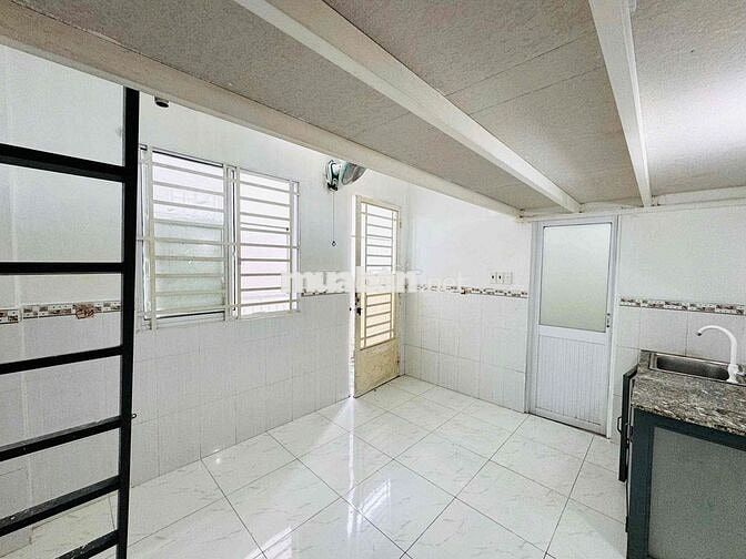 🔴Không giới hạn người và xe - Phòng rộng rãi thoáng mát