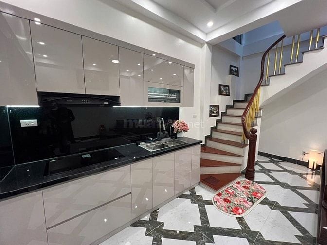 Bán Nhà Ô Tô Trong Nhà, Kim Ngưu, 30/35m, 5 tầng, mt 5m, giá 14.85 tỷ