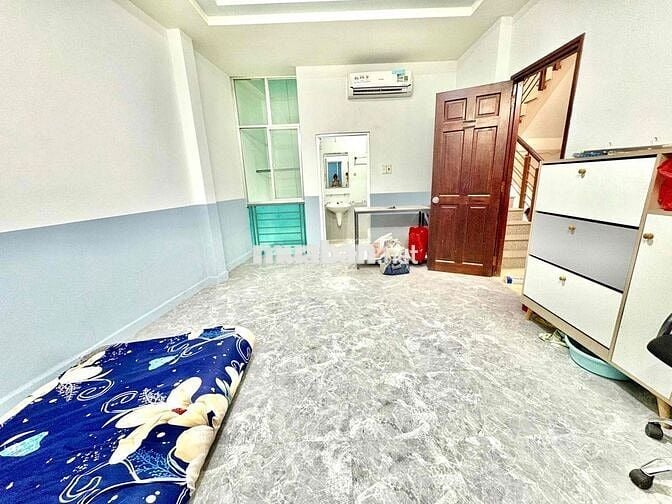 Phòng mới giá rẻ gần Emart PHY