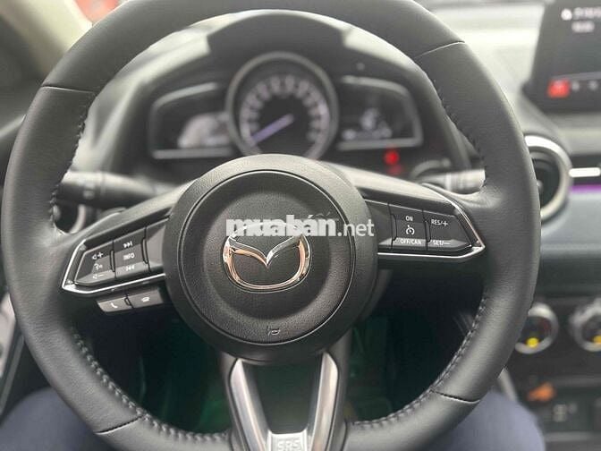 Mazda 2 2021 Sport 1.5 Luxury - 2000 km