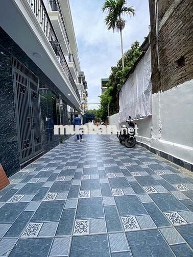 Siêu rẻ.Nhà ĐỘC LẬP 41M Vân Côn-Cách ĐL Thăng long 1.5km-Giá Chỉ 3.9Tỷ