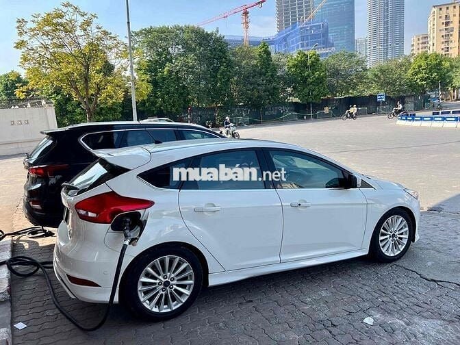 Ford Focus 2016 Sport 1.5L - 90000 km