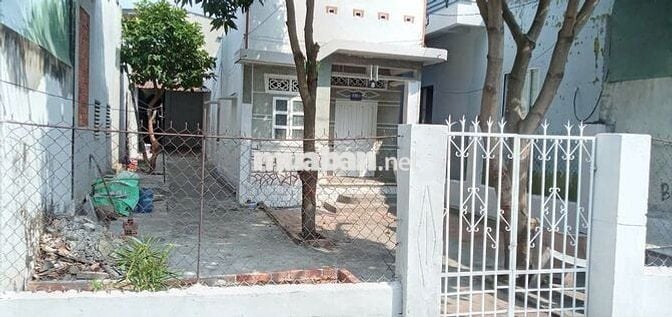 Bán nhà cấp4 gần chợ,hẻm xe hoi.