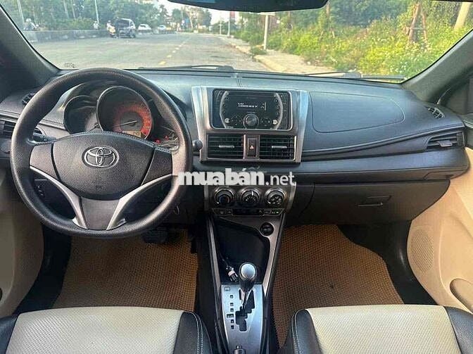 Toyota Yaris 2015 1.3E - 120000 km