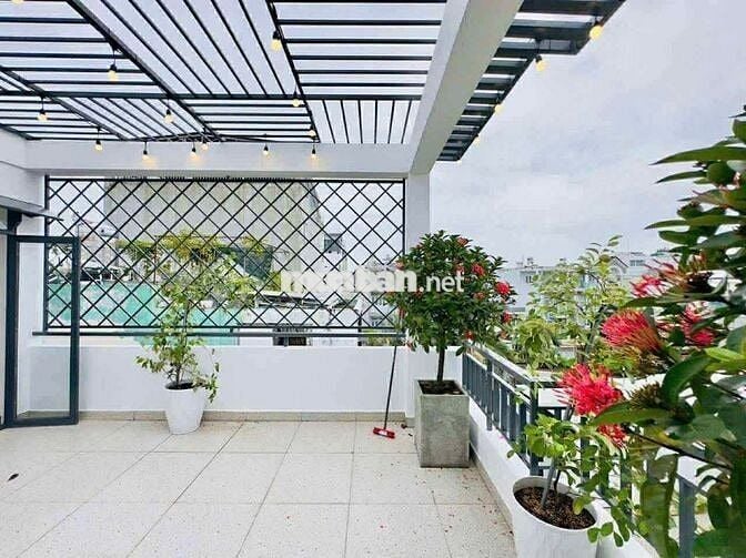 Chính chủ cho thuê nguyên căn 132/ đường số 9, p.9 GV cũ