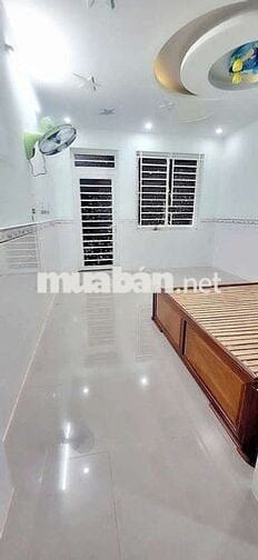 Cho thuê nguyên căn trống, rộng rãi, 4pn5wc, Phạm Văn Chiêu P14 Gò vấp