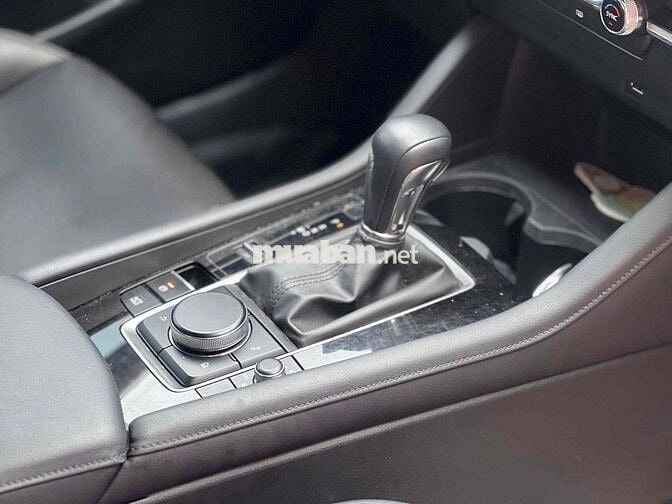 Mazda 3 2024 1.5L Luxury - 26000 km