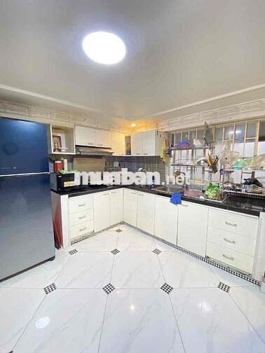 Nhỉnh 10 Tỷ  MT Chợ Rạch Ông, DT 49m2 Ngan 4m, 5PN, Dòng Tiền 22tr/t