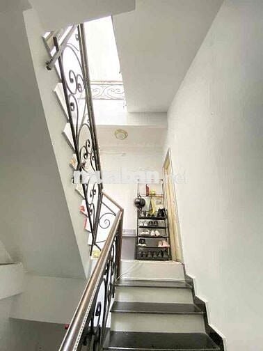 Nhỉnh 10 Tỷ  MT Chợ Rạch Ông, DT 49m2 Ngan 4m, 5PN, Dòng Tiền 22tr/t