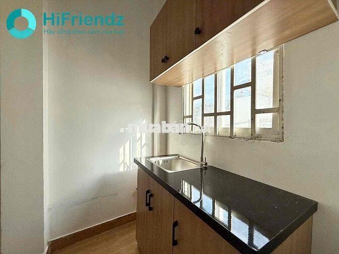 CHO THUÊ 2 PHÒNG NGỦ FULL NỘI THẤT MẶT TIỀN GẦN CÔNG VIÊN LÀNG HOA