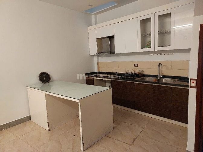 Cho thuê nhà 5 tầng làm văn phòng