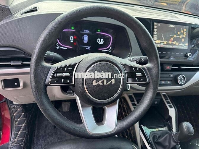 Kia Carens 2023 - 33000 km