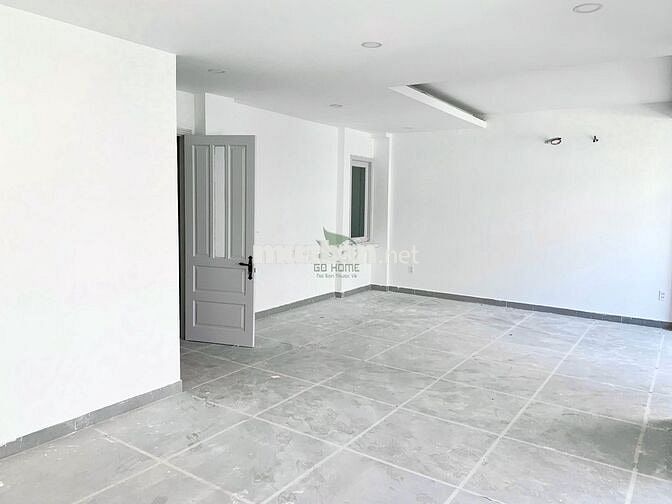 CHO THUÊ NHÀ KINH DOANH 4 TẦNG MỚI BÀN CỜ TRUNG TÂM GIÁ 45 TRIỆU/THÁNG