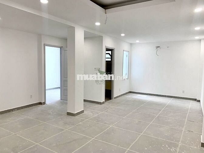 CHO THUÊ NHÀ KINH DOANH 4 TẦNG MỚI BÀN CỜ TRUNG TÂM GIÁ 45 TRIỆU/THÁNG