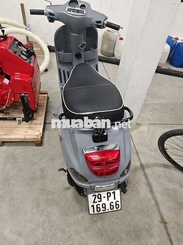 Bán xe vespa 125 2vie