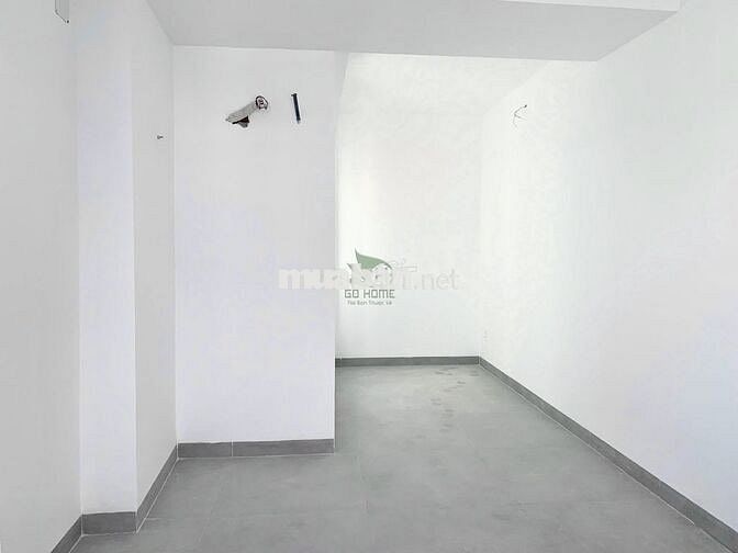 CHO THUÊ NHÀ KINH DOANH 4 TẦNG MỚI BÀN CỜ TRUNG TÂM GIÁ 45 TRIỆU/THÁNG