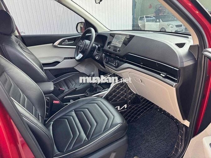 Kia Carens 2023 - 33000 km