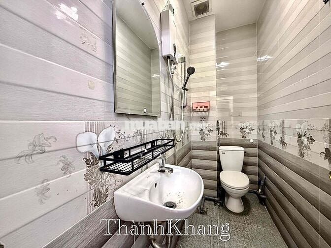 Cho Thuê Căn Hộ Bancol Máy Giặt Riêng Full NT Đi Bộ Qua Đại Học UEH