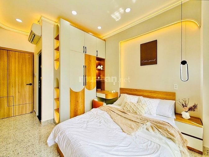 Bán nhà mới mặt tiền kinh doanh- Gần Công Viên Gia Định