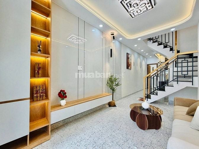 Bán nhà mới mặt tiền kinh doanh- Gần Công Viên Gia Định