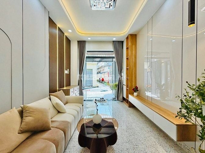 Bán nhà mới mặt tiền kinh doanh- Gần Công Viên Gia Định