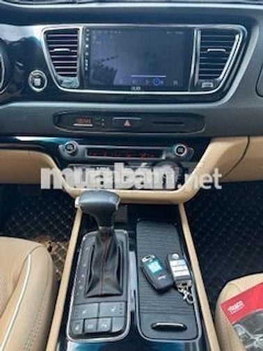 Kia Sedona 2018 2.2 DATH - 125139 km