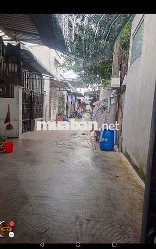 BÁN NHÀ CẤP 4 5X20 CÓ 5 PHÒNG TRỌ PHÍA SAU GIÁP THỦ ĐỨC HẺM XE HƠI