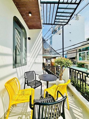 Bán nhà mới mặt tiền kinh doanh- Gần Công Viên Gia Định