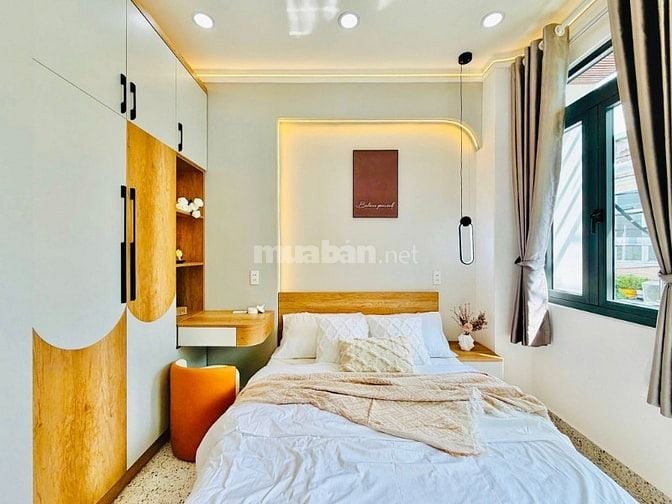 Bán nhà mới mặt tiền kinh doanh- Gần Công Viên Gia Định