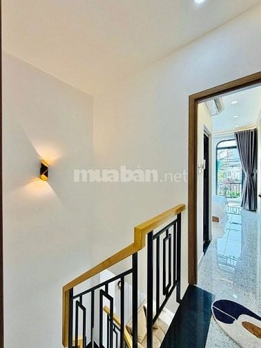 Bán nhà mới mặt tiền kinh doanh- Gần Công Viên Gia Định