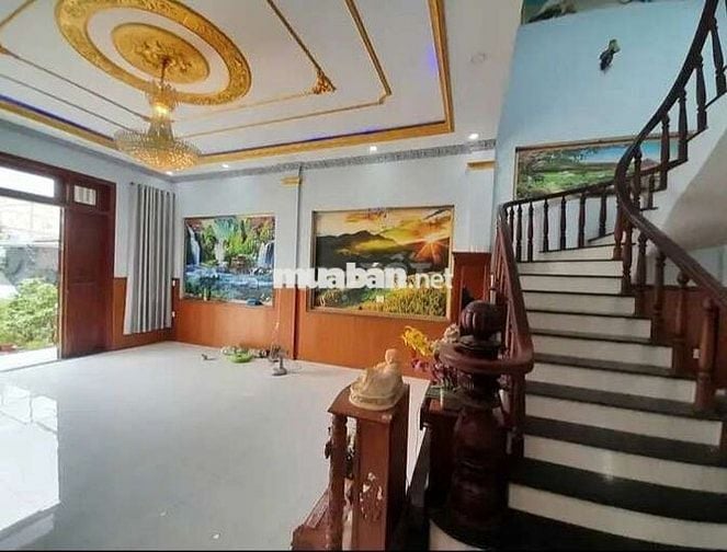 Ngộp bank 4 tỷ 5 – Giảm 1 tỷ 5, Biệt thự mái Thái 567m² giá chỉ 6 tỷ.