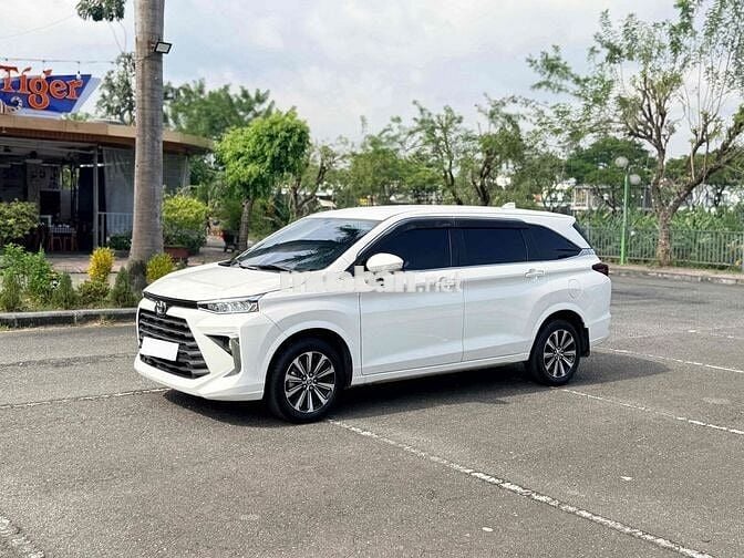 Toyota Avanza Premio đklđ 1/2024 Tự động 70000 km