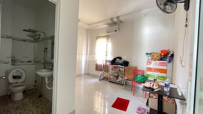 GIẢM 500TR BÁN GẤP NHÀ NGAY LÊ VĂN KHƯƠNG - TRƯỜNG ĐẠI HỌC CÔNG THƯƠNG