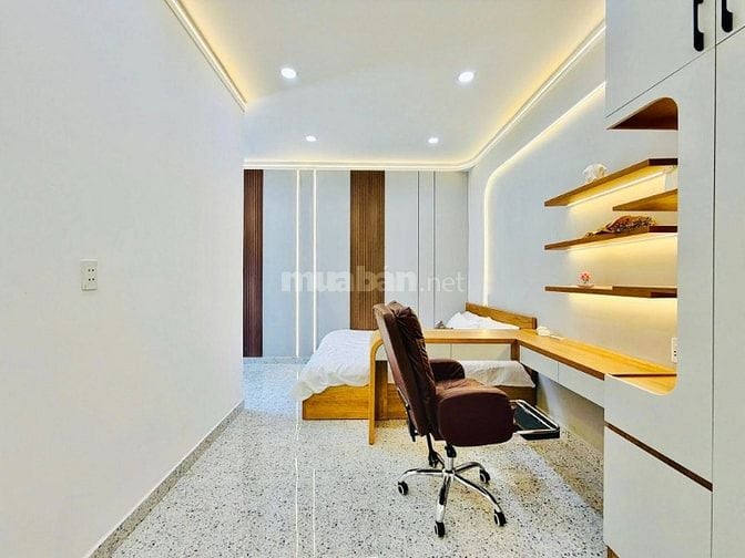 Bán nhà mới mặt tiền kinh doanh- Gần Công Viên Gia Định