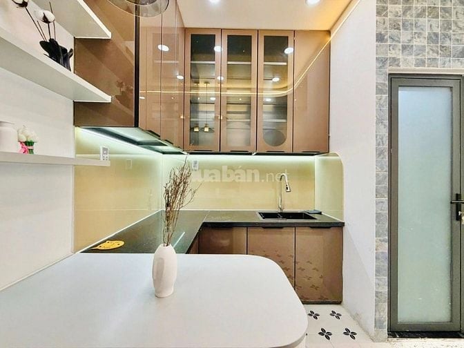 Bán nhà mới mặt tiền kinh doanh- Gần Công Viên Gia Định