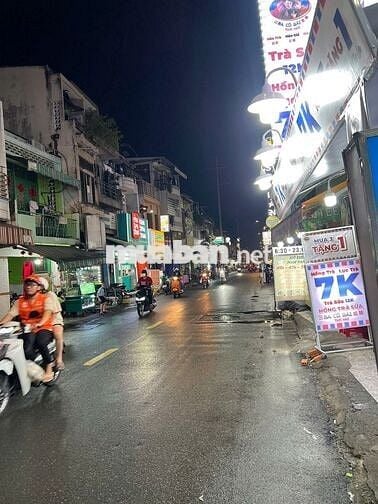 Cho thuê nhà MT Nguyễn Thượng Hiền; đoạn sầm uất ngang 4,5; 3 TẦNG