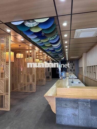 Mặt bằng ngay Becamex 7,5x35m. 1 trệt 2 Lầu sẵn máy lạnh