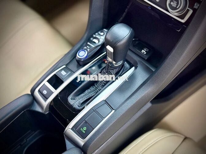 Honda Civic 2021 G 1.8 AT - 30,000 km siêu cọp.