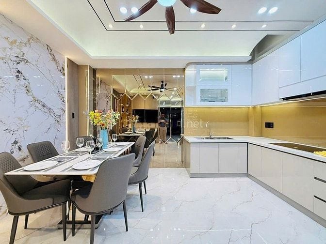 NHÀ ĐANG CHO THUÊ 300TR/NĂM GIỜ CẦN BÁN GẤP 8.5TY NGAY NTMK - QUẬN 3