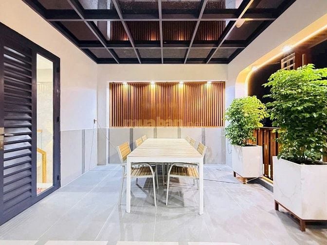 NHÀ ĐANG CHO THUÊ 300TR/NĂM GIỜ CẦN BÁN GẤP 8.5TY NGAY NTMK - QUẬN 3